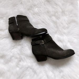 Guess ankle boot